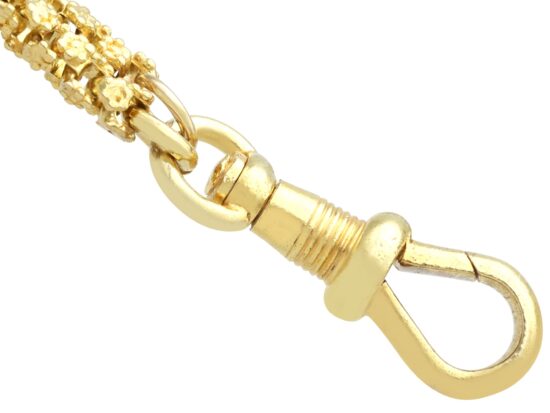 Gold Chain Clasp Detail