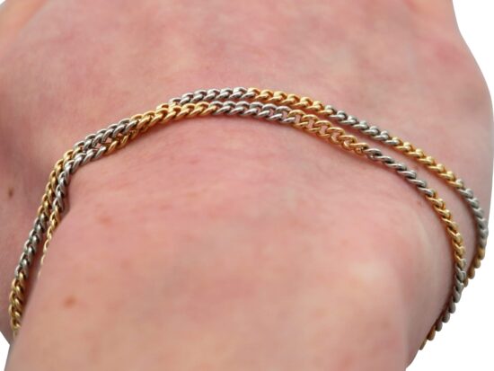 Chain Wearing Close Up