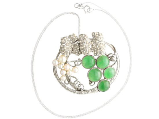 Vintage Brooch Pendant Front View