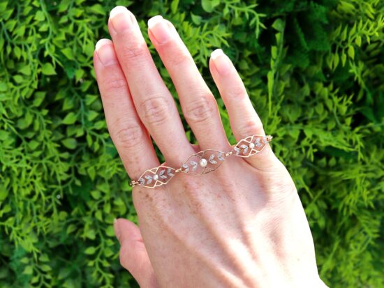 Rose Gold Pearl Bracelet Outside