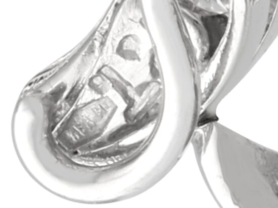 Eighteen Carat White Gold Fittings