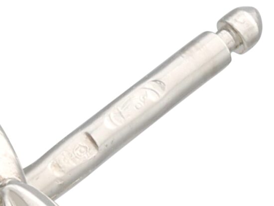 Eighteen Carat White Gold Fittings