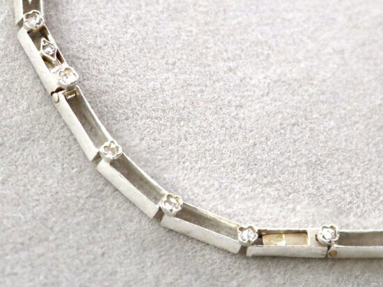 antique floral diamond necklace fastening