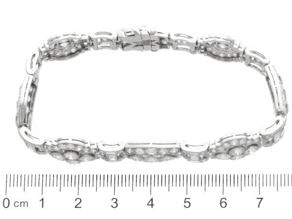 size of 18 Carat Diamond Bracelet in Platinum