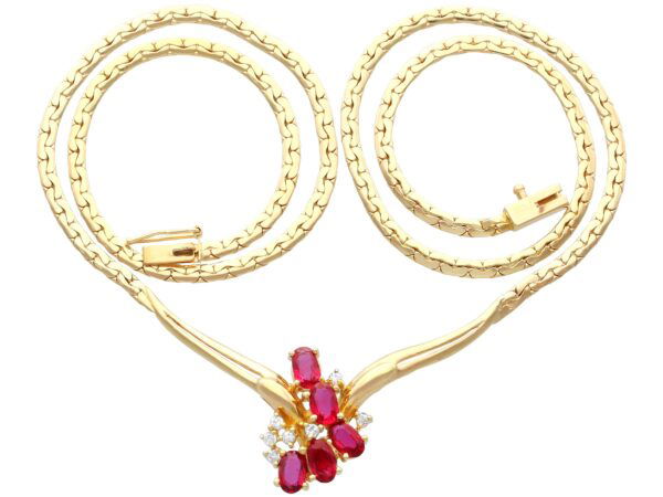 Vintage Ruby Necklace in 18k Yellow Gold