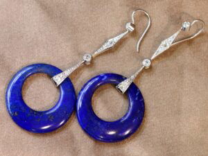 A Complete Guide to Art Deco Earrings (1908–1935)