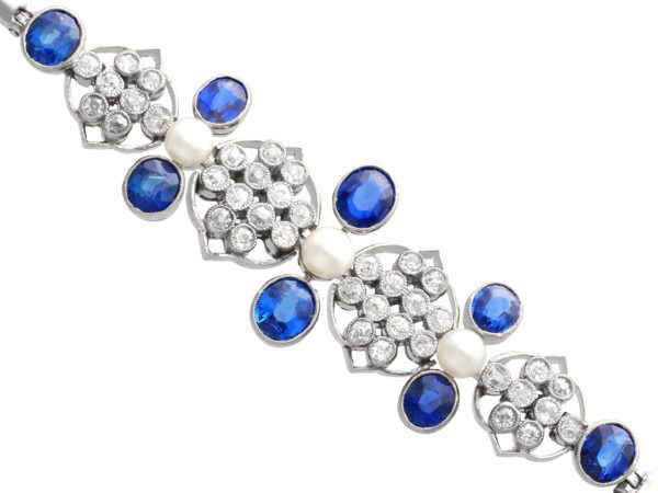 Blue Sapphire Pearl Detail Close-Up