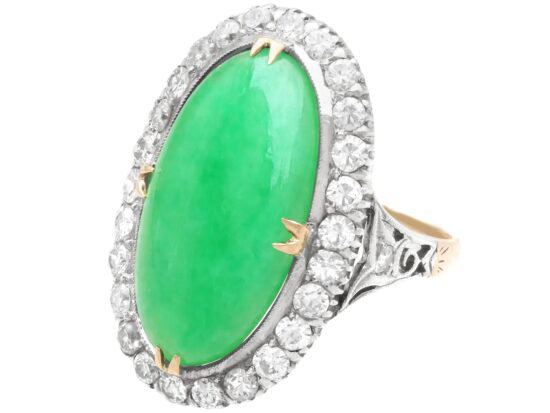 Oval Jadeite Centre Stone Detail
