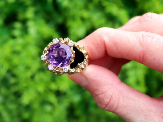 Vintage Amethyst and Onyx Ring outside