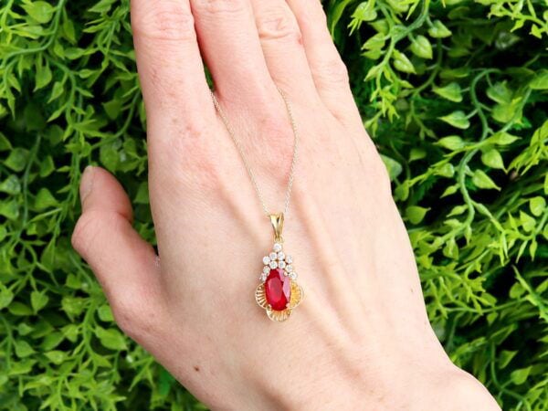 Vintage Ruby Pendant in Gold Outside