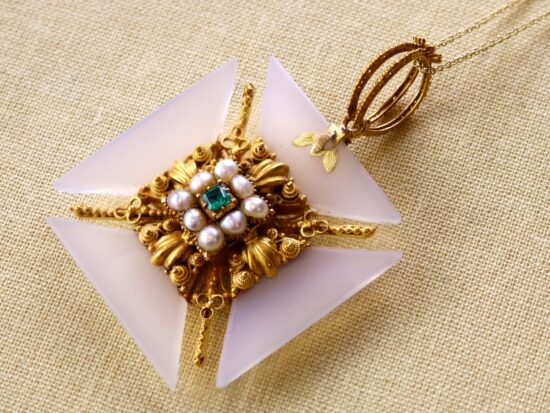 21ct Yellow Gold Pendant