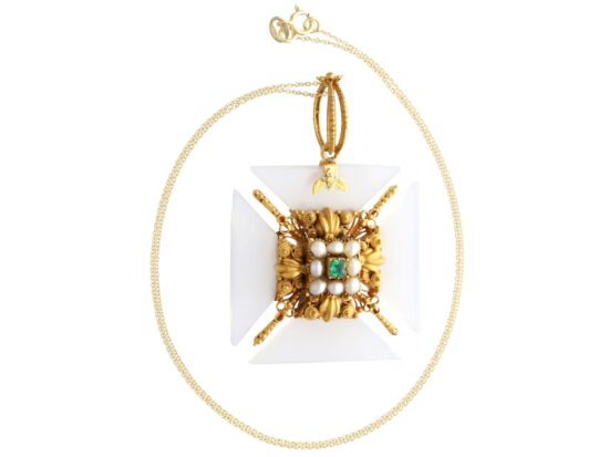 Cross Pattée Pendant Design