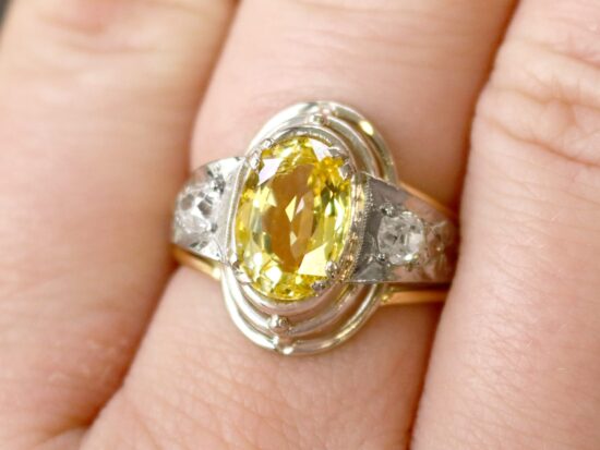 Diamond Shoulder Ring Detail