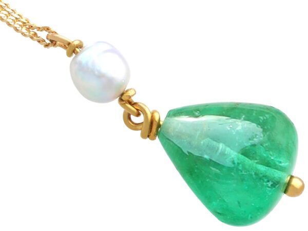 GIA certified emerald pendant in yellow gold