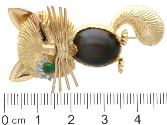 Vintage Gemstone and Gold Cat Brooch size