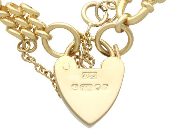 Heart Padlock Clasp Detail