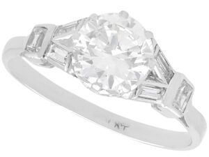 Art Deco Diamond Solitaire Ring in Platinum