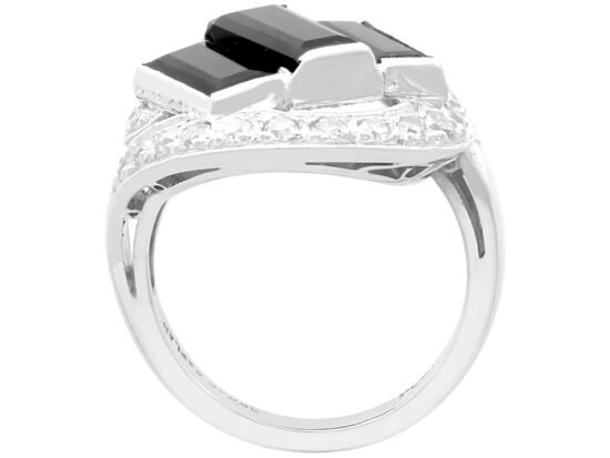 Onyx Art Deco Ring with Diamonds setting