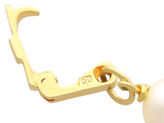 Pearl And Gold Link Detail