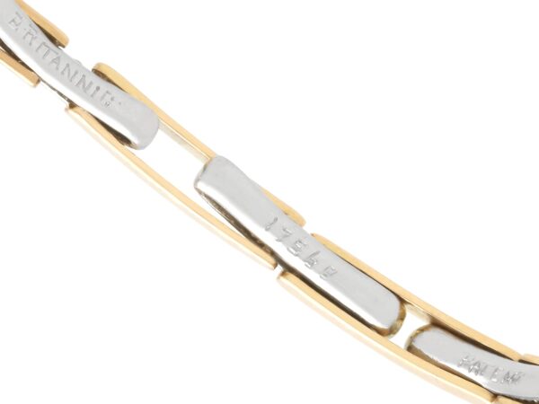 Cluster Bracelet Safety Catch Close-Up