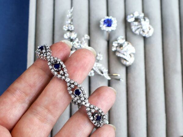 White Gold Sapphire Bracelet Social Image