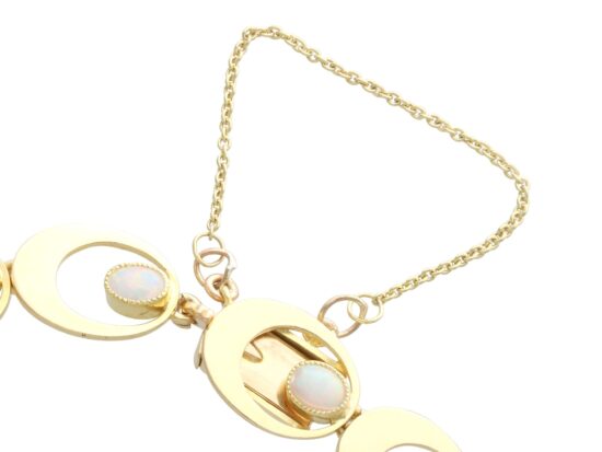 Cultured Pearl Bracelet Close Up