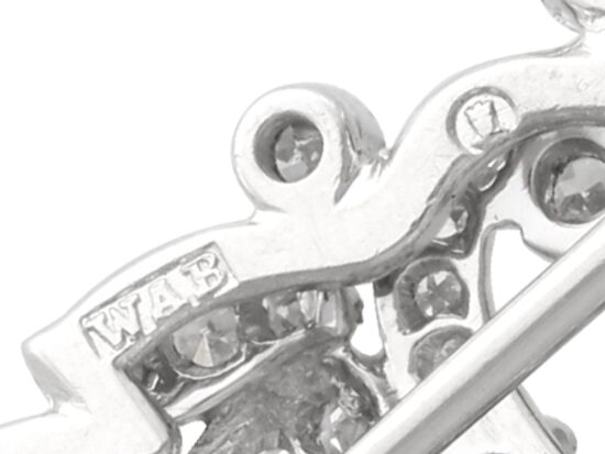 Sheath Style Fastening Detail