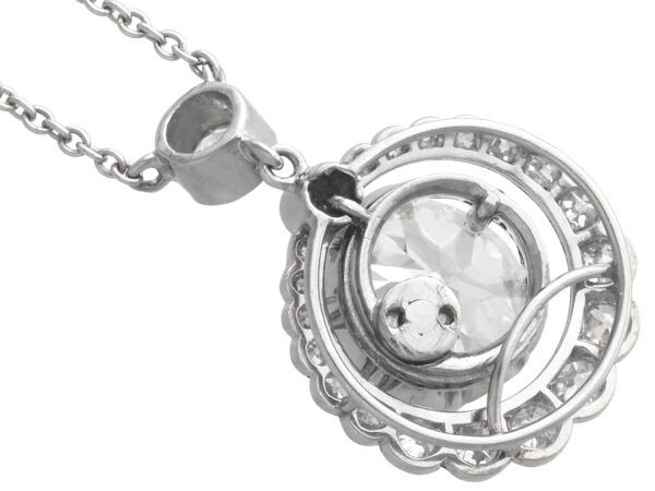 reverse of halo diamond pendant necklace