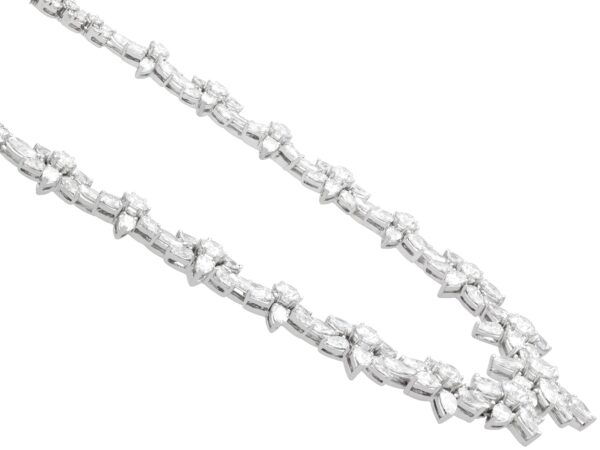 18k White gold floral diamond necklace