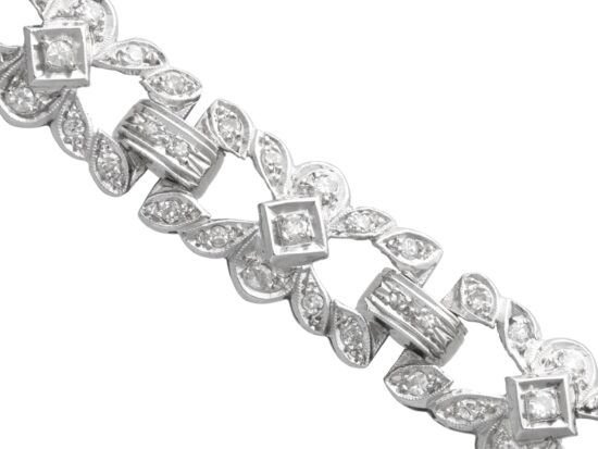 Pavé Diamond Link Close Up