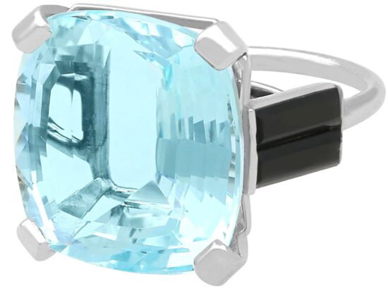 Aquamarine Ring with Onyx