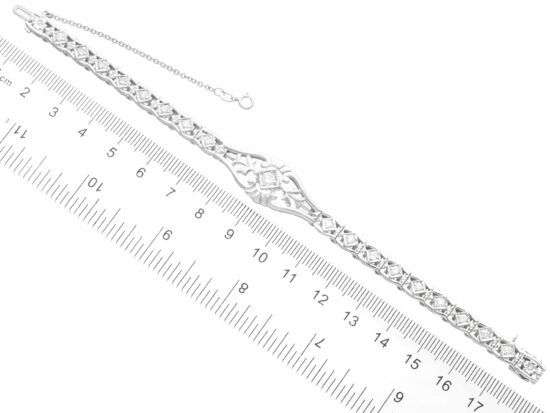 Diamond Bracelet Measurement With Ruler