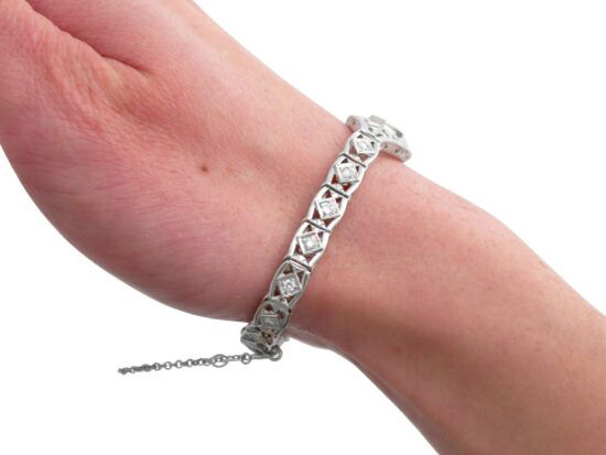 Vintage White Gold Wrist View