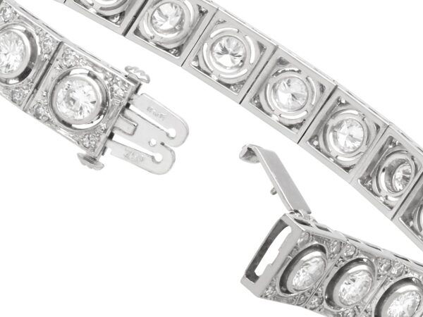 Antique Diamond White Gold Bracelet Fastening Open