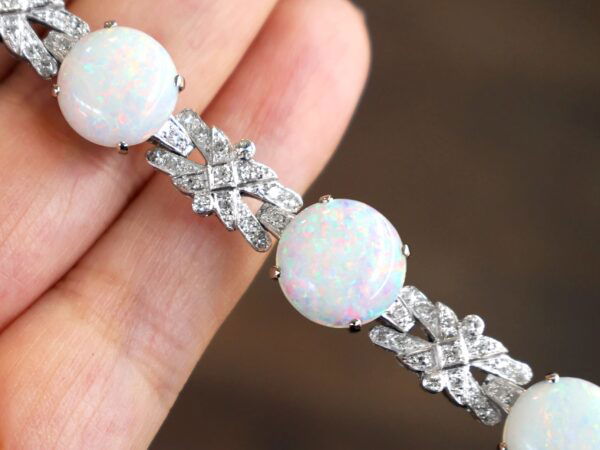 Vintage White Gold Opal Detail
