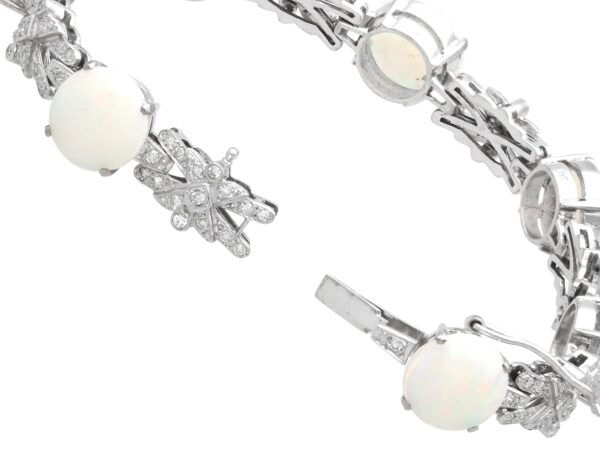 White Gold Bracelet Clasp Open