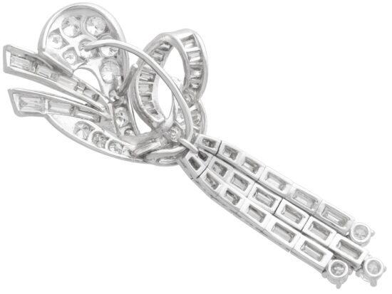 Transitional Brilliant Diamond Detail Shot