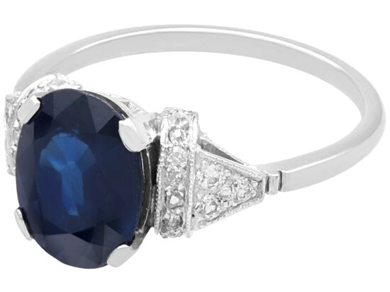 Sapphire Diamond Ring Close Up