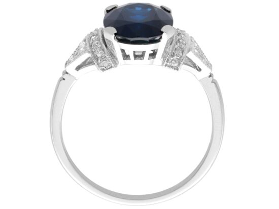 Tapering Diamond Shoulder Detail