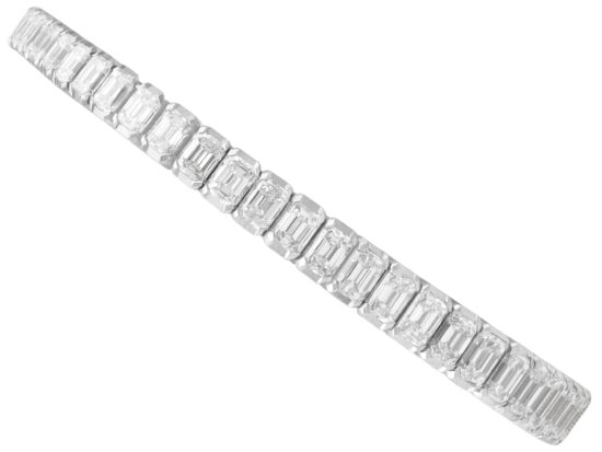 Luxury 14 carat Diamond Line Bracelet in Platinum