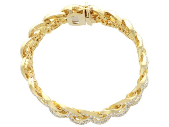 Modern Brilliant Diamond Detail