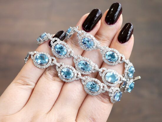 11.54ct Diamond Necklace Detail