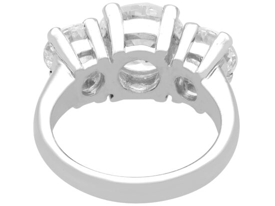 Plain Platinum Shoulder Detail