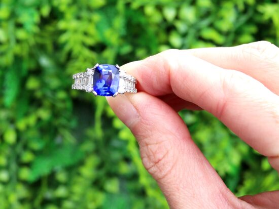 3.76ct Sapphire Ring Outside