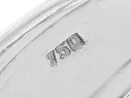 750 Gold Hallmark Detail