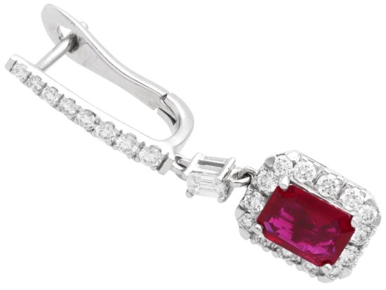1.50ct Diamond Earrings Detail
