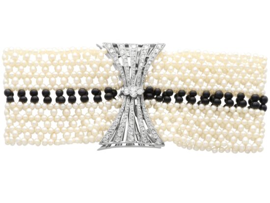 Art Deco Onyx and Pearl Bracelet Close Up