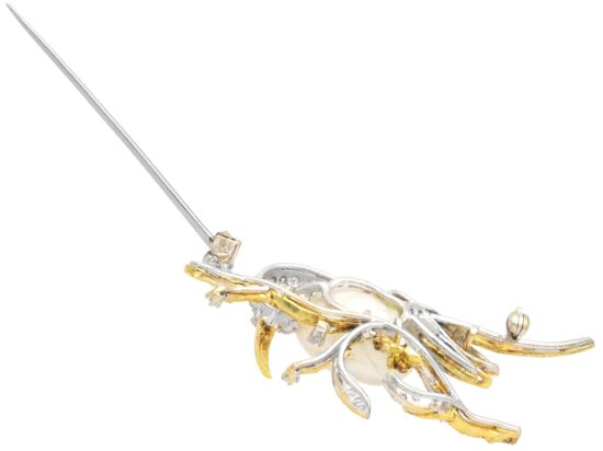 Brooch Open Pin View