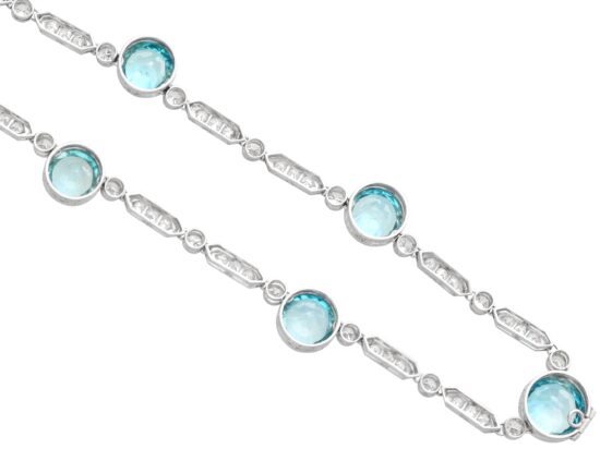 Collet Set Zircon Detail