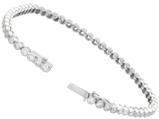 Bracelet Open Clasp View